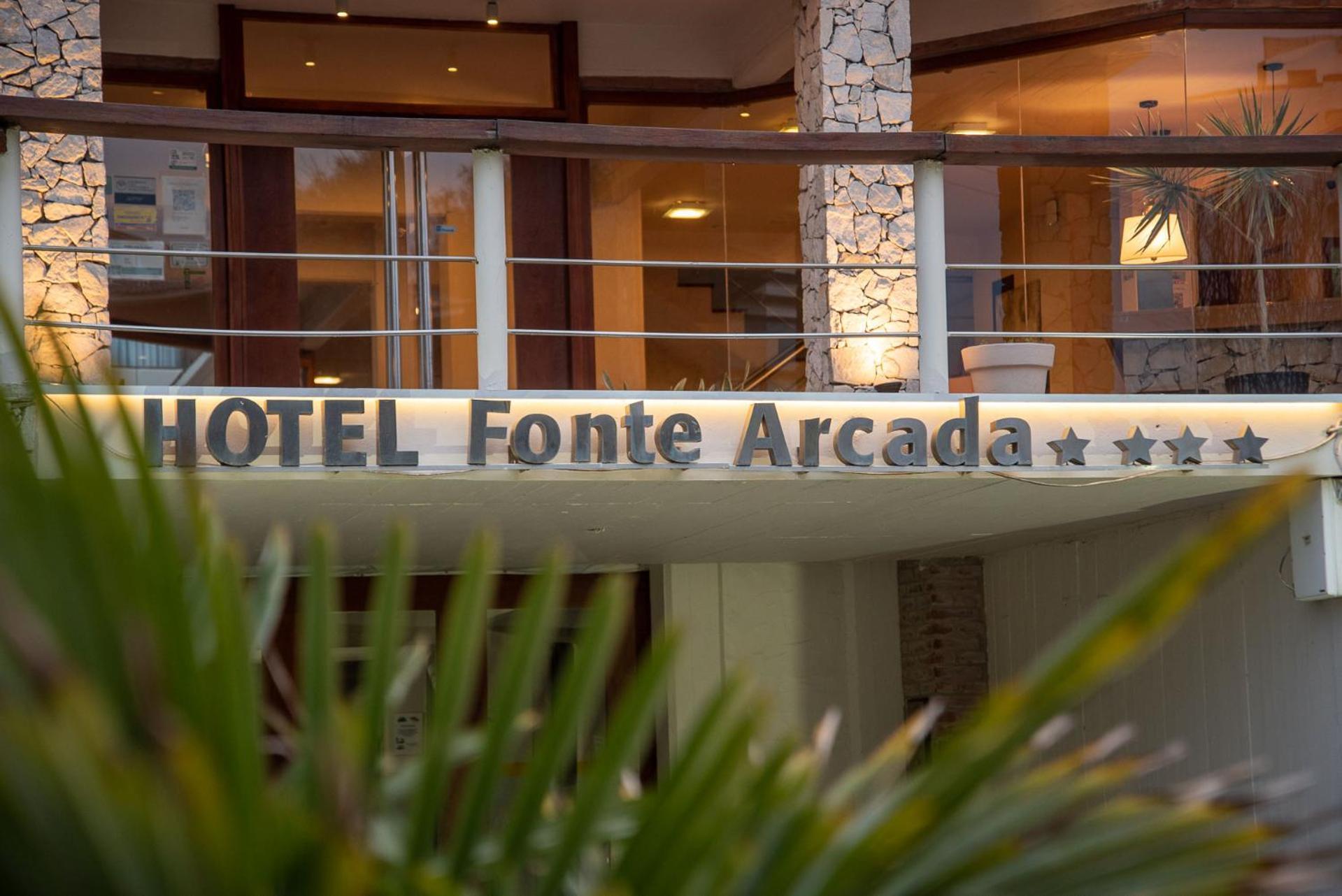Fonte Arcada Hotel Вила Гесел Екстериор снимка