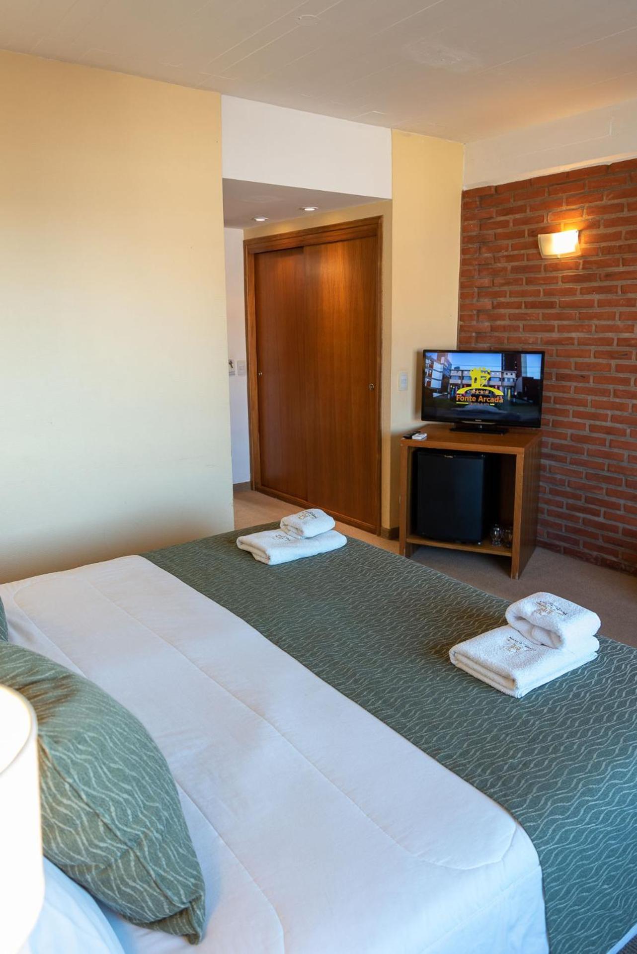 Fonte Arcada Hotel Вила Гесел Стая снимка