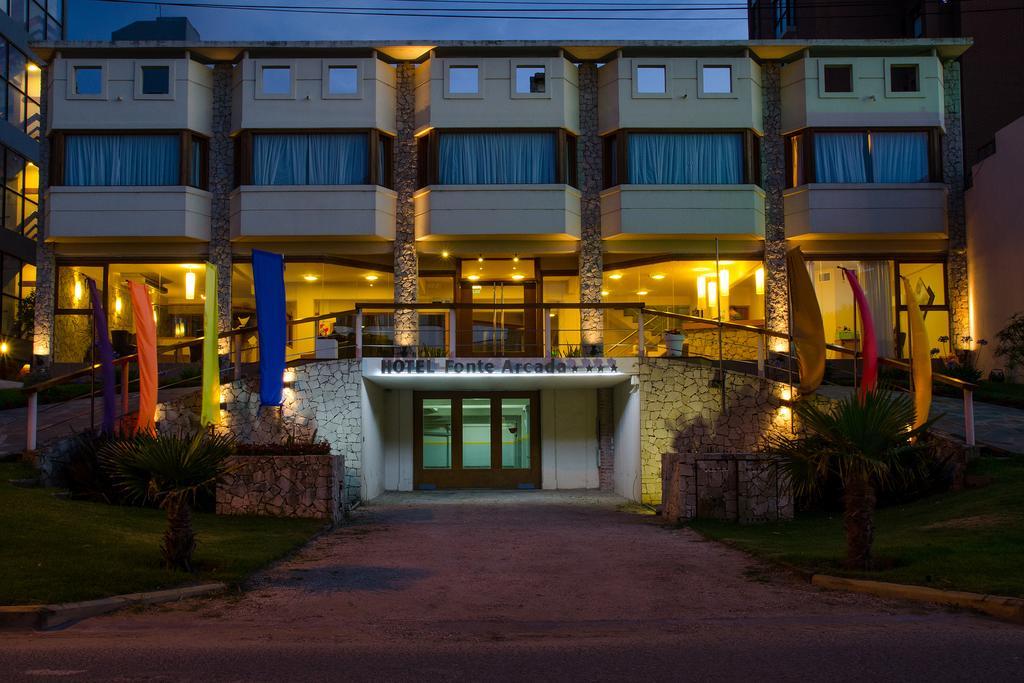Fonte Arcada Hotel Вила Гесел Екстериор снимка
