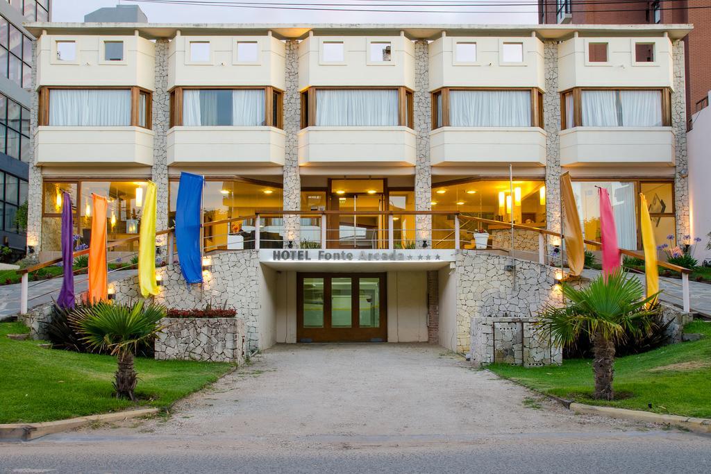 Fonte Arcada Hotel Вила Гесел Екстериор снимка